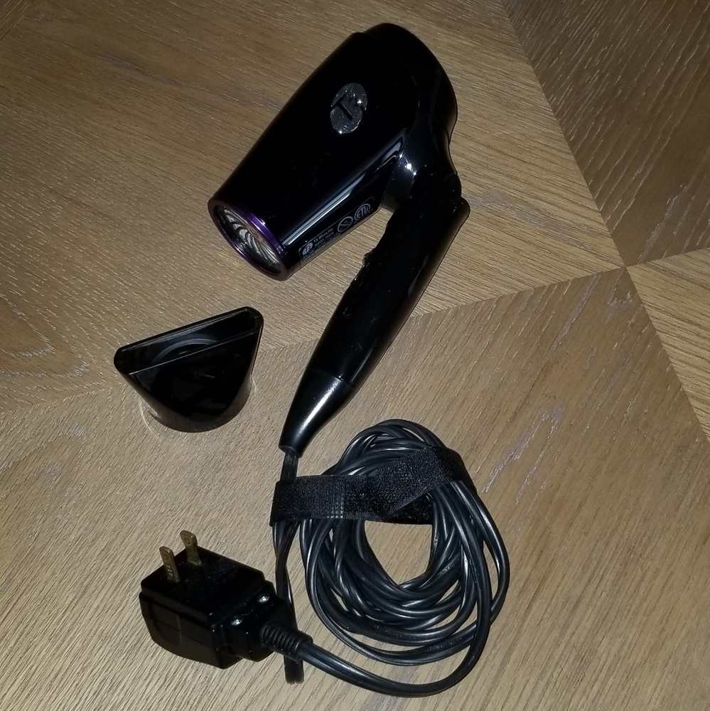 T3 Micro featherweight compact hair dryer 76850
